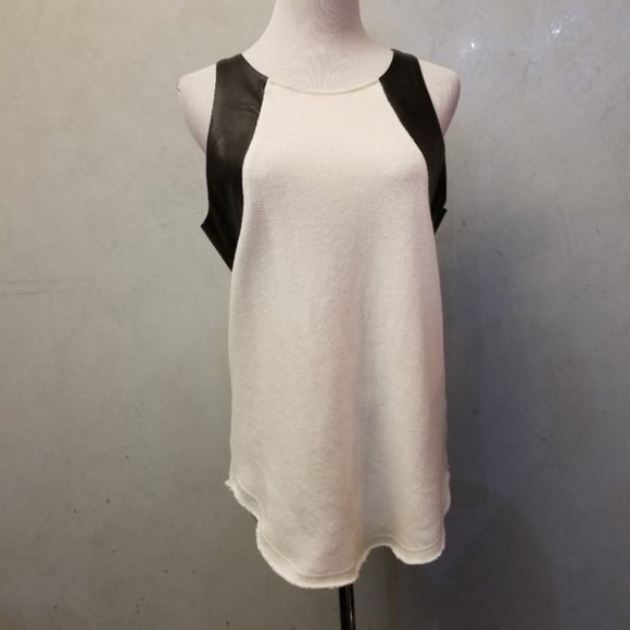 Townsen 100% Lamb leather detail top women's size Medium (H7)